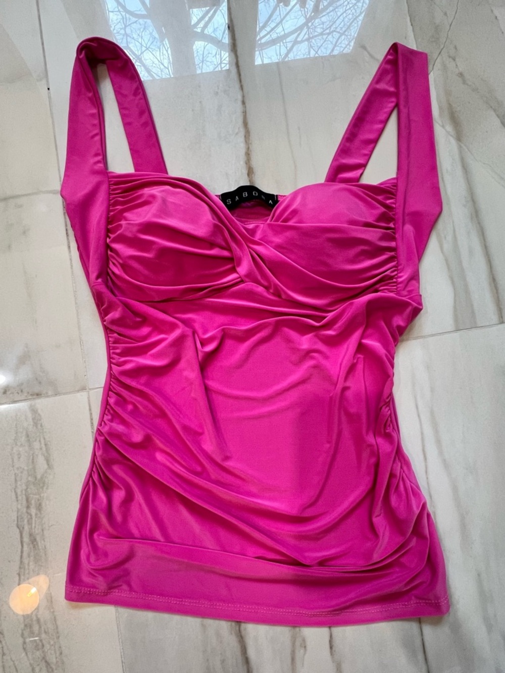 Sabora Fuchsia Twist-Front Tank Top made in USA , size L‎
